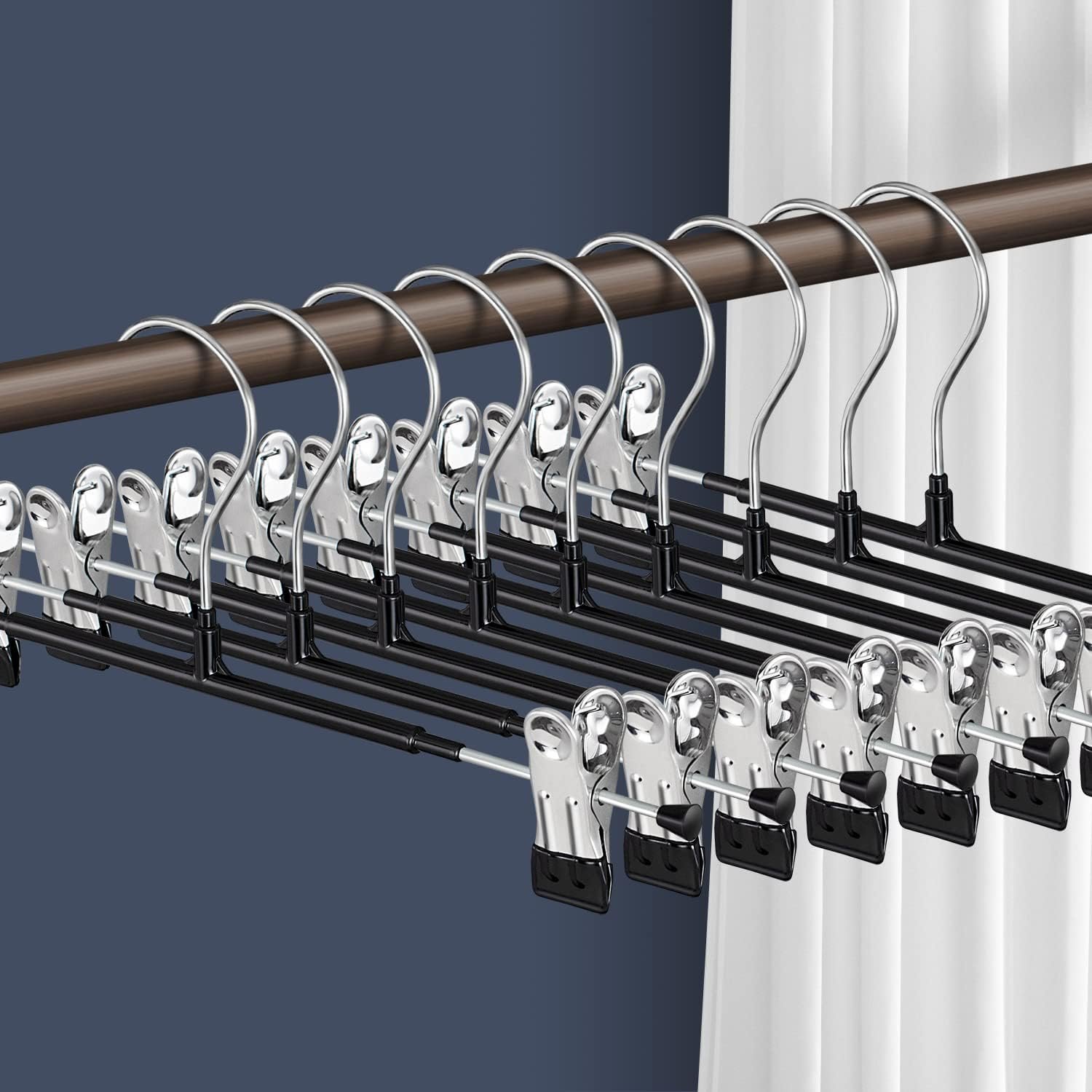 Women's trouser hanger with clips