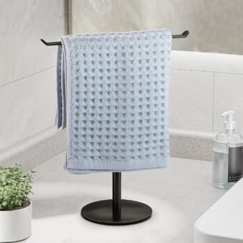 T-shaped towel/hairband rack